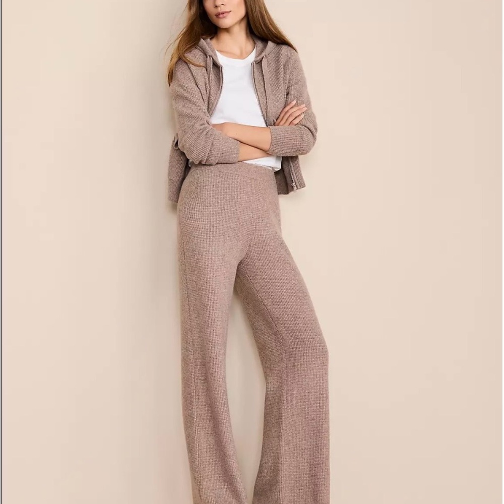 Lou and Grey Lounge Set